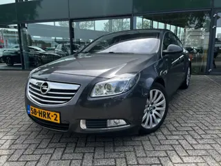 Opel Insignia 2.0 T Cosmo (Parkeersensoren, Stoelverwarming, NL-auto, Goed Onderhouden)