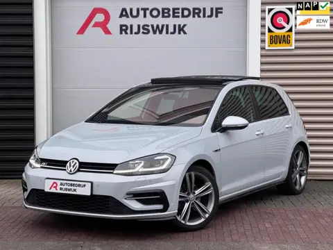 Volkswagen Golf 1.5 TSI 3x R-Line Pano/Camera/AppleCarPlay