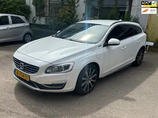 Volvo V60 2.4 D6 AWD Plug-In Hybrid Summum/ Camera/ Trekhaak