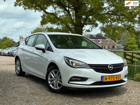 Opel Astra 1.0 Innovation | Cruise + Airco nu € 6.975,-!!!