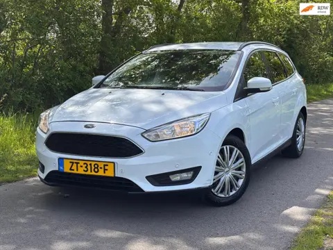 Ford Focus Wagon 1.0 Trend Edition | Cruise + Navi Nu € 3.500,- !!!