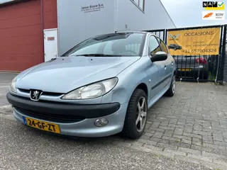 Peugeot 206 1.6 Gentry Bluetooth/Climate Control/Recent Veel Vervangen