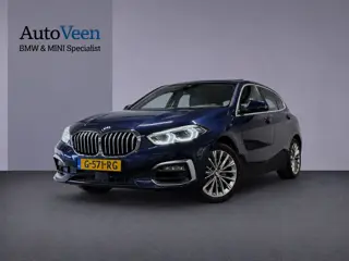 BMW 1-serie 118i High Executive Edition (PANO, LEDER, STOELVERWARMING, LED)