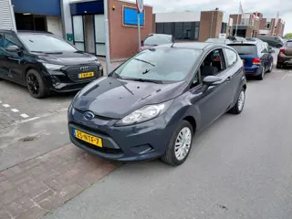 Ford Fiesta 1.25 Limited Airco beurt en Apk gehad keurige auto