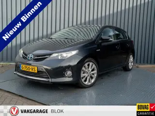 Toyota Auris 1.8 Hybrid Executive | Keyless | 17'' | Stoelverwarming | Camera | PDC V&A | Prijs Rijk