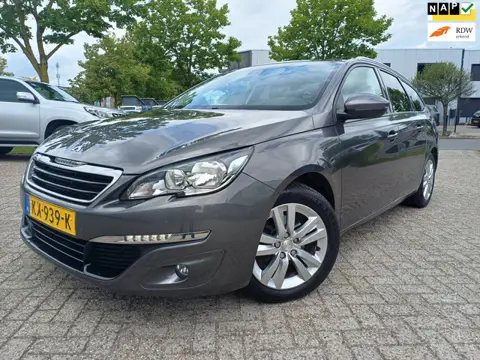 Peugeot 308 SW 1.2 PureTech Blue Lease Executive NAVI/CAMERA/PANO/TREKHAAK
