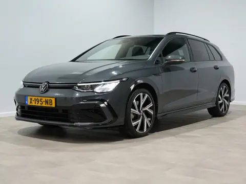 Volkswagen Golf Variant 1.5 eTSI 130pk DSG R-Line | Navigatie | Kuipstoelen | 18" | App-Connect | AC