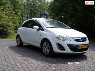 Opel CORSA 1.2-16V Selection