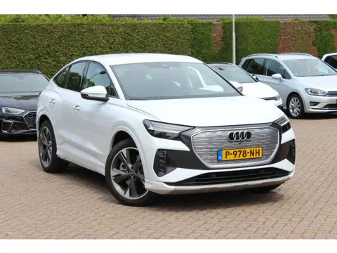 Audi Q4 Sportback e-tron 40 Launch edition Advanced 77 kWh / SoH 93,8% / CarPlay / Matrix LED / Spor