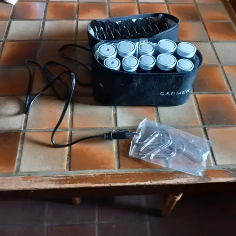 carmen - Reis krulset - 10 rollers - Inclusief reisetui
