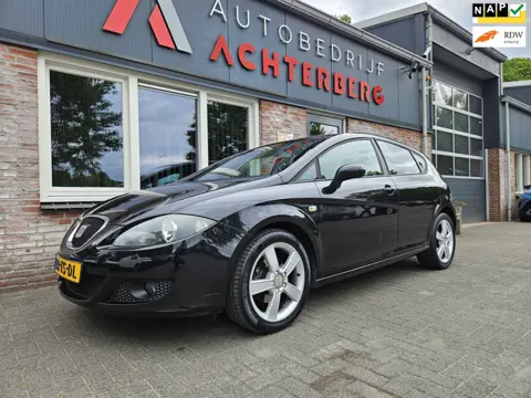 Seat Leon 1.6 Stylance Trekhaak! Airco/Clima! Cruise Control! Nette Auto! NAP