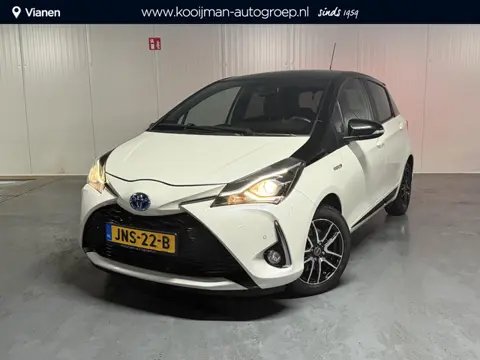 Toyota Yaris 1.5 Hybrid Bi-Tone Luxe en nette auto slechts 72366 KM met stoelverwarming, parkeersens