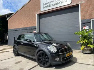MINI Mini 1.6 Cooper Business Line Dubbele glazen daken Zwart