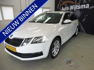 Škoda Octavia Combi 1.5 TSI Greentech Business Edition Trekhaak | Navi | LED | Leer/stof | LMV 17" |