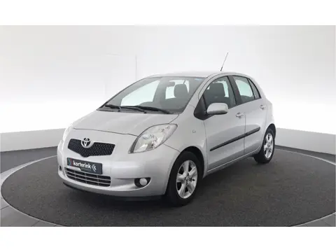 Toyota Yaris 1.3 VVTi Luna (bj 2006)