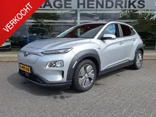 Hyundai Kona EV Fashion 64 kWh | SOH: 94,3% | 3 fase | Warmtepomp | Trekhaak | Camera | Adaptive CC 