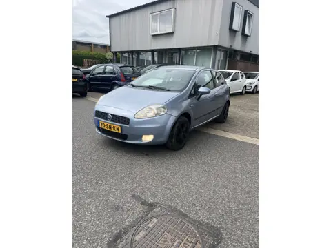 Fiat Grande Punto 1.4 Edizione Prima Clima. Keurig nette en goed rijdende Punto met een Apk keuring 