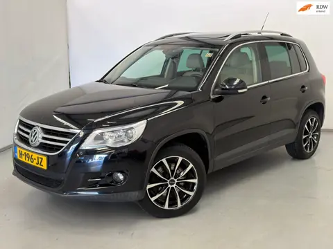 Volkswagen Tiguan 2.0 TSI 4Motion / Pano / Leder / CarPlay