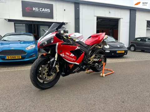 Yamaha Sport YZF-R1