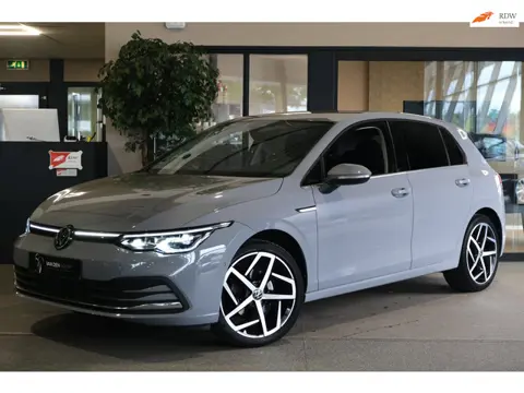 Volkswagen Golf 8 1.5 eTSI Style DSG Navi IQ Led Cam Acc Pdc