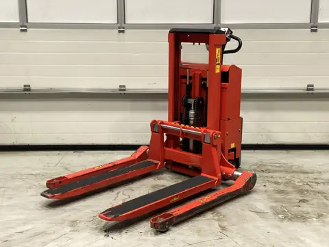 LOGITRANS SELFS 1002/890 2011 1.0T