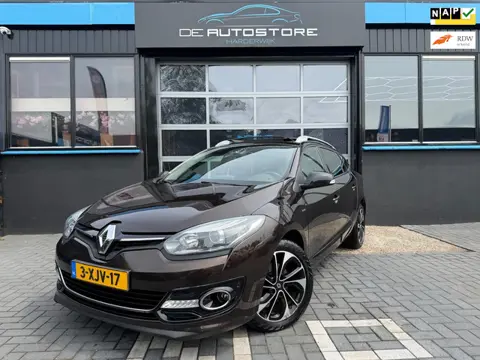 Renault Mégane Estate 1.2 TCe Bose Pano dak Airco Cruise pdc R camera Trekhaak Dealer onderhouden