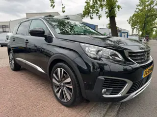 Peugeot 5008 1.2 PureTech Allure 7 Persoons Airco/ECC,Cruisecontrol,Navigatie,Half Leder