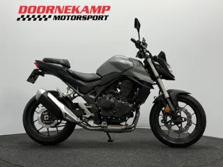 Honda CB 750 HORNET (bj 2023)