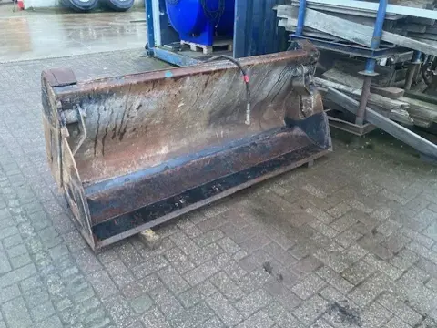 Mecalac 10CXI, 11CX, 11CX1, 12MX, 12MTX 4-in-1-Schaufel Klappschaufel 2200 mm