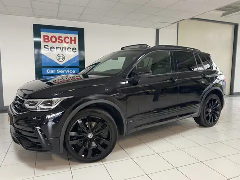 Volkswagen Tiguan 1.4 TSI eHybrid R-Line Business+Black style Panoramadak / Trekhaak /Carplay/ Leer