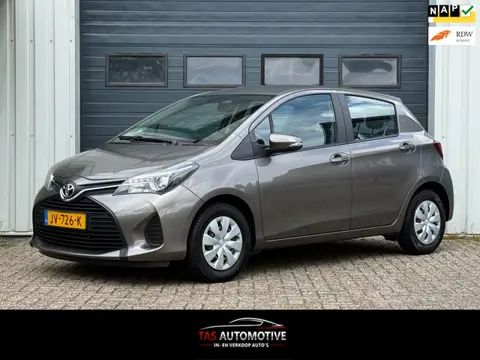 Toyota Yaris 1.3 VVT-i Now AIRCO / NIEUWE APK / NAP