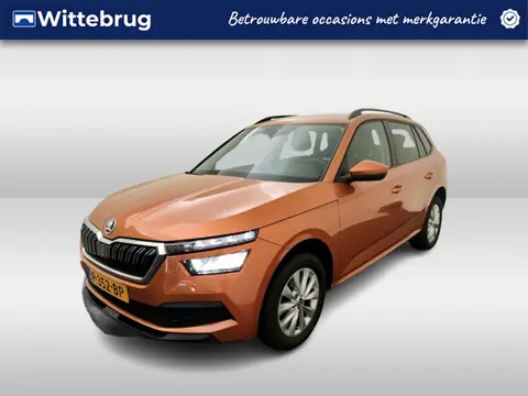 Škoda Kamiq 1.0 TSI 110pk Ambition / Navigatie by APP / LM 16 inch / Parkeersensoren A / LED / CLIMA