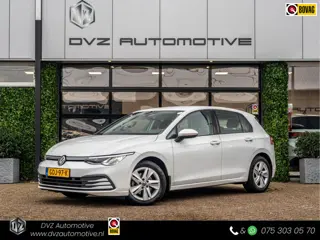 Volkswagen GOLF 1.0 eTSI Life | Clima | Ambient | Carplay |