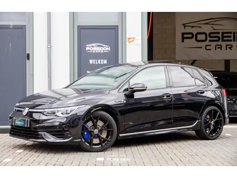 Volkswagen Golf 2.0 TSI R 4Motion PANO | IQ LIGHT | ACC | SFEER | A.CAMERA | STOELVERWARMING