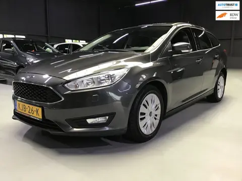 Ford Focus Wagon 1.0 Titanium I 1e Eigen. I Navi I Clima I Cruise I Stoelverw I Carplay I 6bak I 125