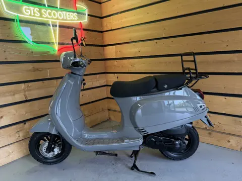 AGM Bromscooter VX50 Injectie (bj 2021, automaat)