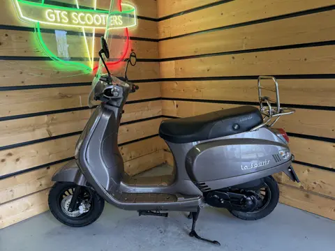 LA SOURIS Snorscooter Vespelini (bj 2017, automaat)