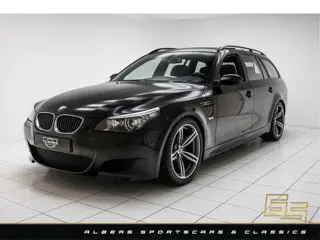 BMW M5 Touring 5.0 V10 E61 67k km - 1 of 1025 - Collector Grade - Original