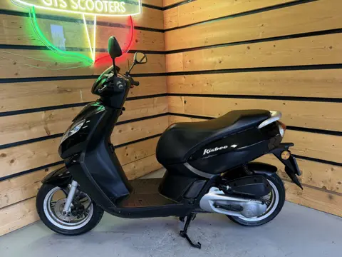 Peugeot Bromscooter Kisbee Black Edition Injectie