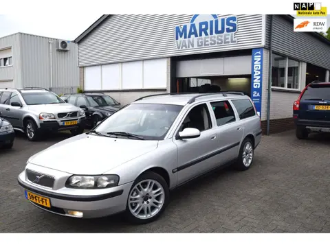 Volvo V70 2.4 T Automaat 7-zits & Leer 200 pk
