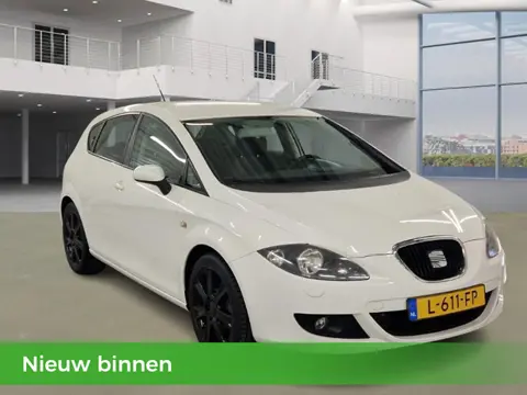 Seat Leon 1.4 5DRS| AIRCO| NIEUWE APK| CRUISECONTROL| PARKEERSENSOREN| VELGEN