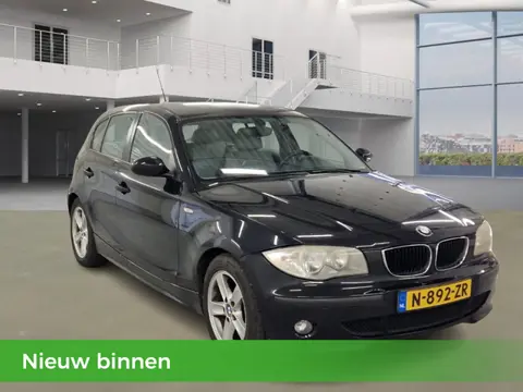 BMW 1-serie 118i 5DRS| AUTOMAAT| LEDER| AIRCO| 2E EIGENAAR| VELGEN| CRUISECONTROL