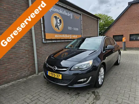 Opel Astra 1.4 Turbo Cosmo (bj 2013)