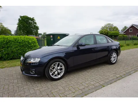 Audi A4 Limousine 2.0 TFSI quattro automaat LEDER