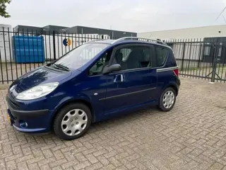 Peugeot 1007 1.6-16V Sesam Gentry AUTOMAAT (bj 2006)