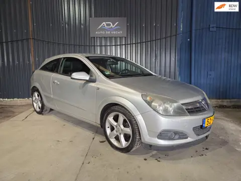Opel Astra GTC 1.8 Sport INRUIL VERKREGEN - ZO MEENEEMPRIJS