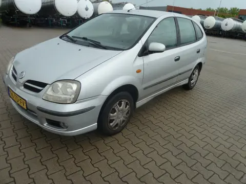 Nissan Almera Tino 1.8 Acenta