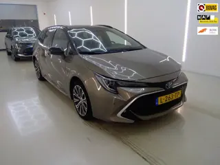 Toyota Corolla Touring Sports 1.8 Hybrid Executive+Leder+Head-Up+navi+camera+stoel-verw+zwarte-Hemel