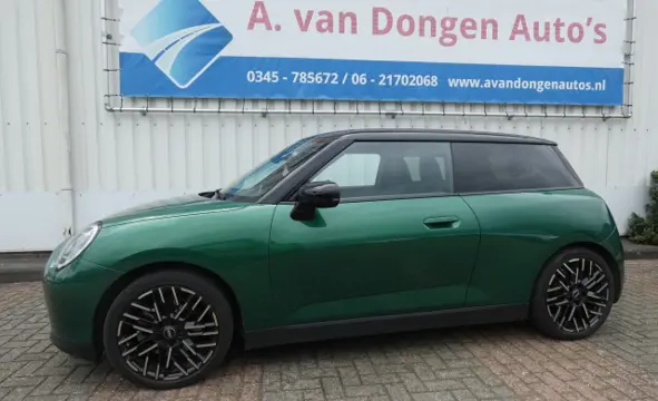 MINI COOPER SE COOPER SE FAVOURED M 54.2KWH,Pano,Led,Navi,Camera