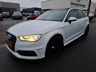 Audi A3 Sportback 1.6 TDI S-LINE PANO/XENON/NAVI/CLIMA/CRUISE!